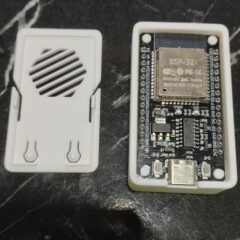 ESP32 DevKit koruma kutusu - kart takılı görünüm